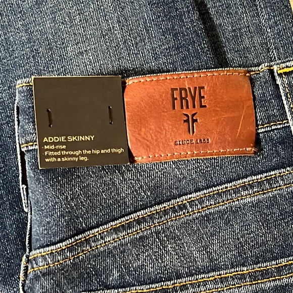 FRYE Addie Skinny Jeans in Laney (size 26) - Picture 7 of 7